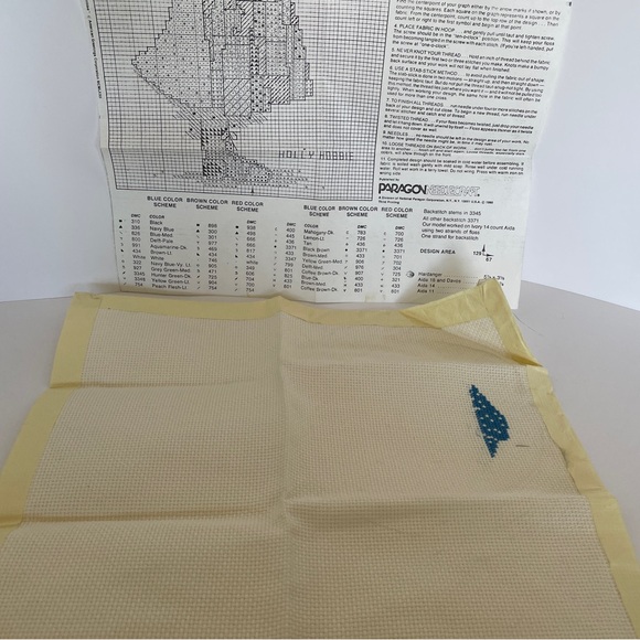 Started Vintage Holly Hobby Cross Stitch Kit - thread & pattern included - Picture 8 of 11